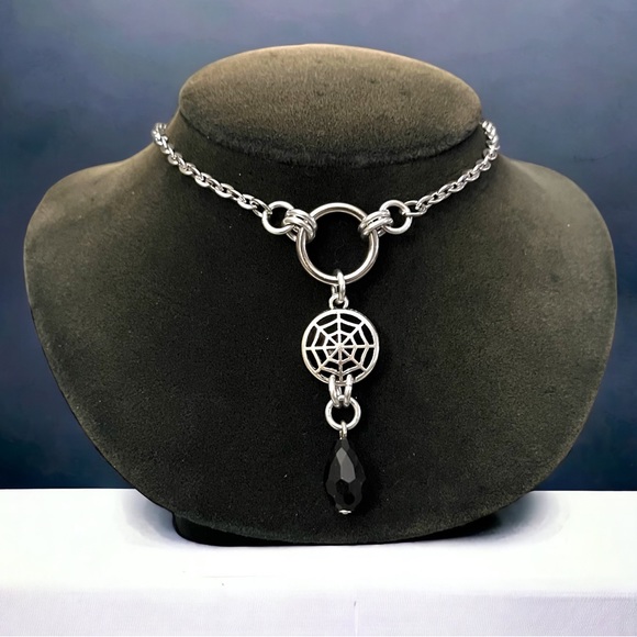 π΄ stainless steel chain silver plated spider web charm with dangly black stone - Picture 3 of 9